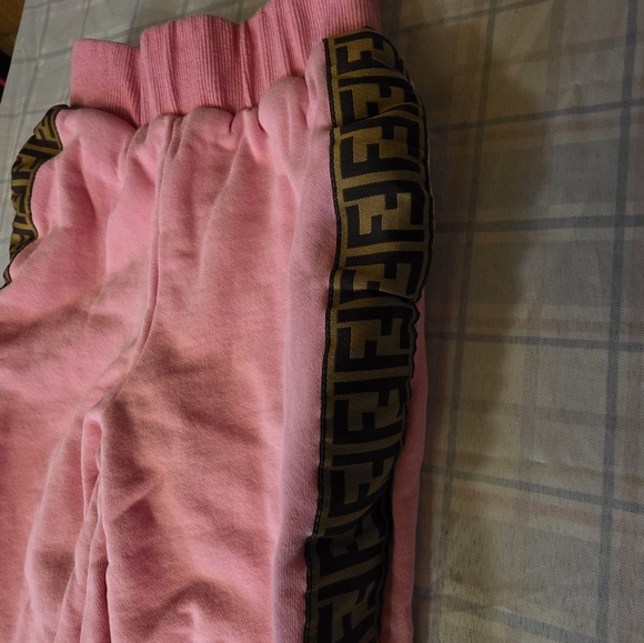 FENDI - Picture 7 of 16